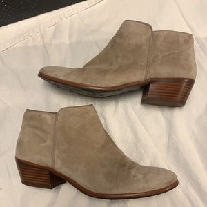Sam Edelman Petty Booties in Putty Suede!